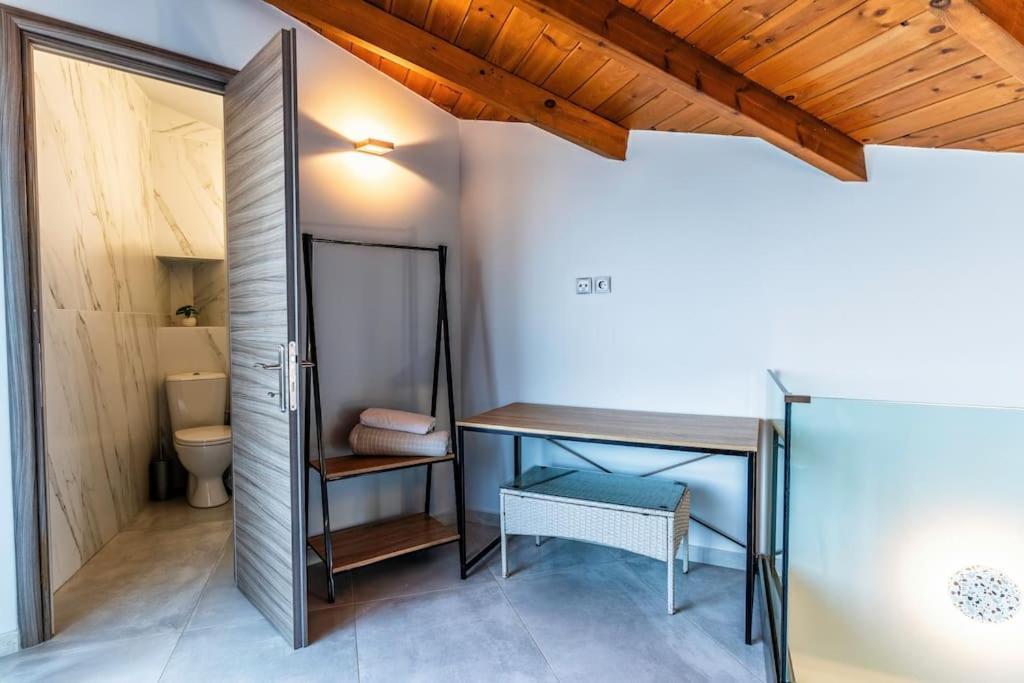 Zefyros Suite , Seafront Retreat ! Pánormos エクステリア 写真