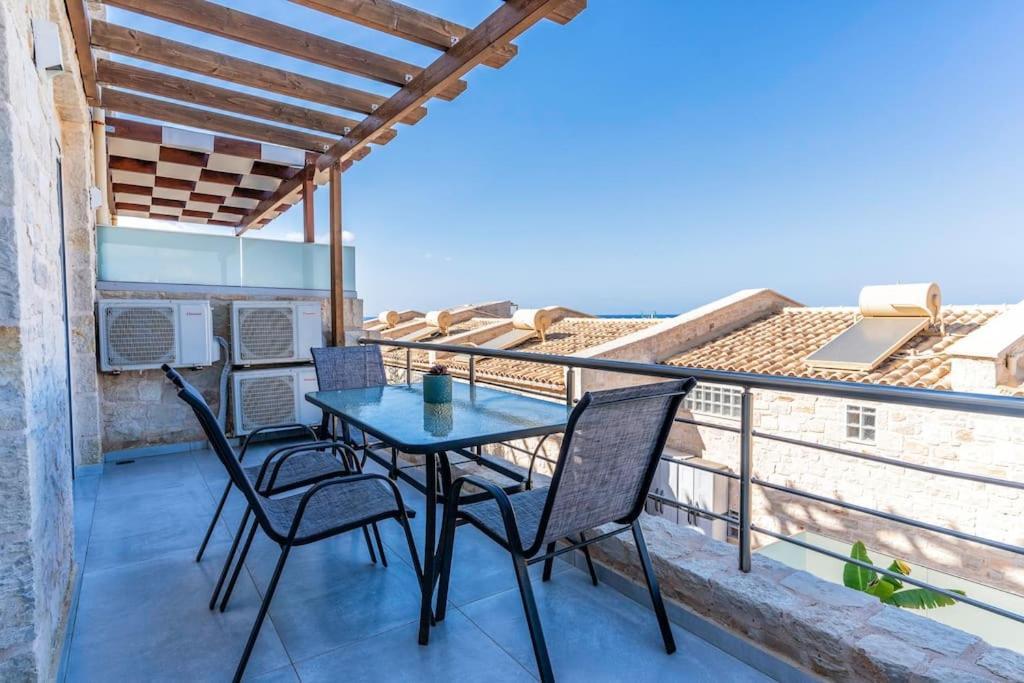 Zefyros Suite , Seafront Retreat ! Pánormos エクステリア 写真