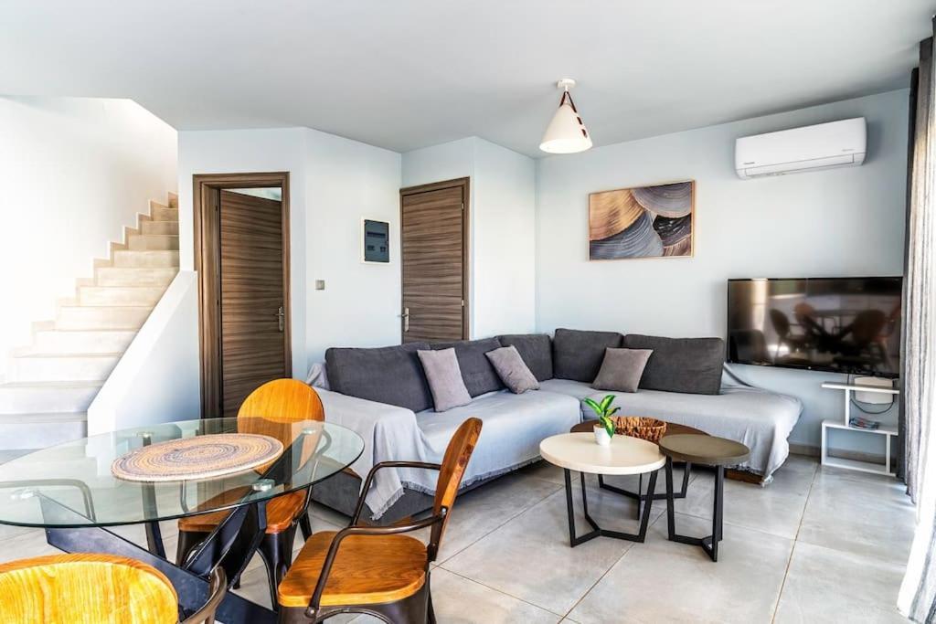 Zefyros Suite , Seafront Retreat ! Pánormos エクステリア 写真