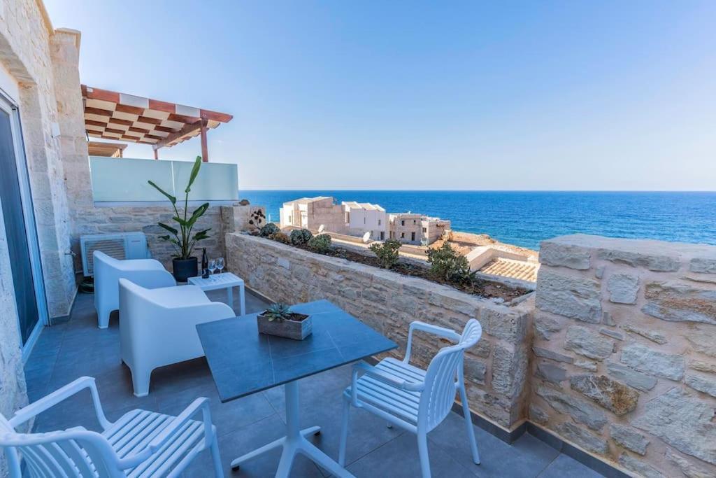 Zefyros Suite , Seafront Retreat ! Pánormos エクステリア 写真